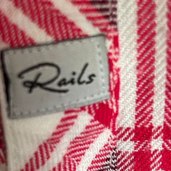 Rails ‘Hunter’ Plaid Shirt 👚 in Raspberry & White SOFT Pocket. - Picture 3 of 17